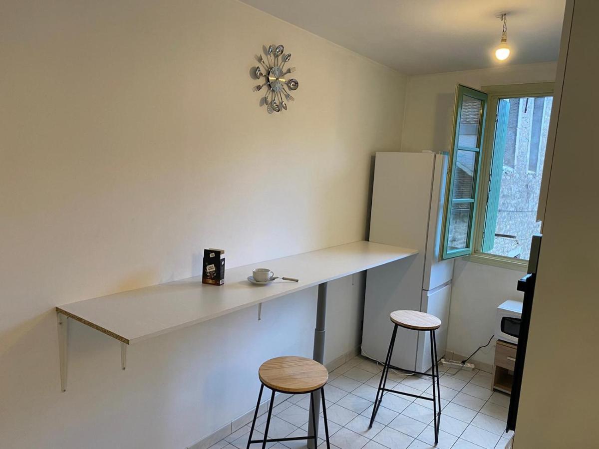 Chez Papa Hotel Tonnerre Kültér fotó