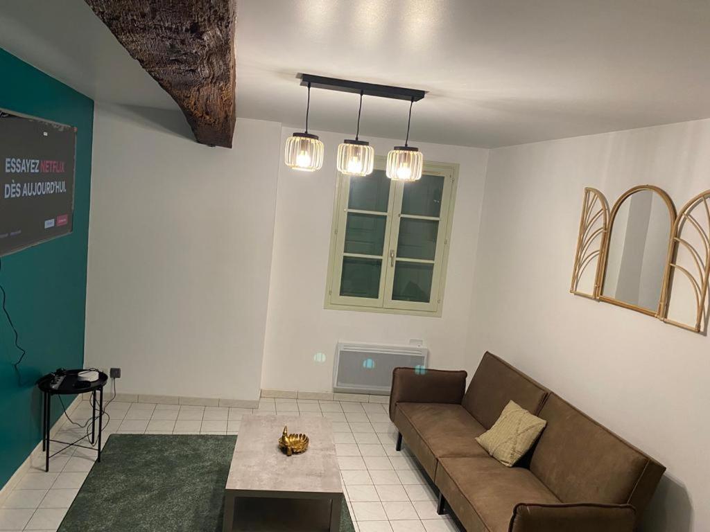 Chez Papa Hotel Tonnerre Kültér fotó